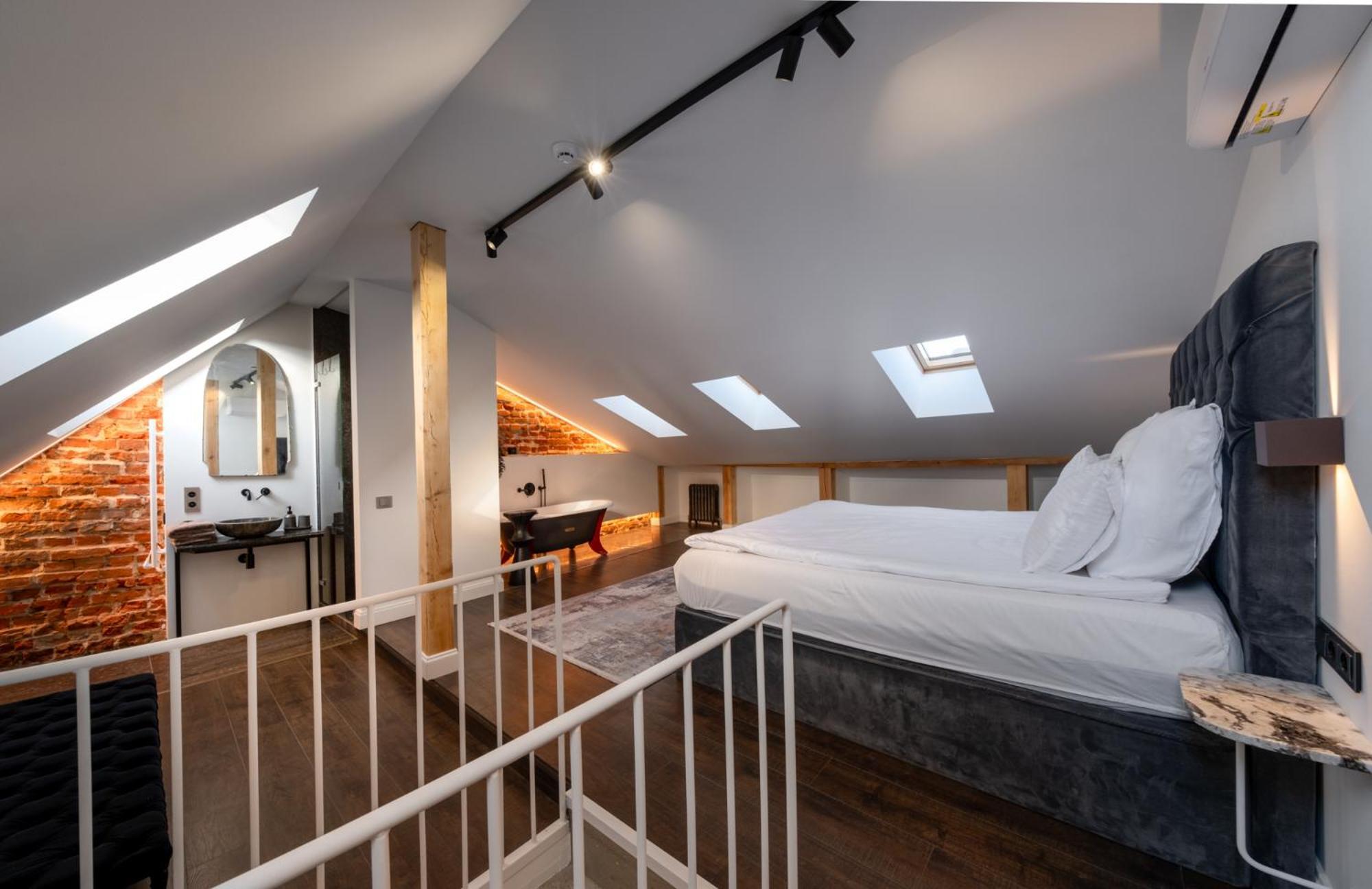 Turgaus Self Check-In Old Town Aparthotel 克莱佩达 外观 照片