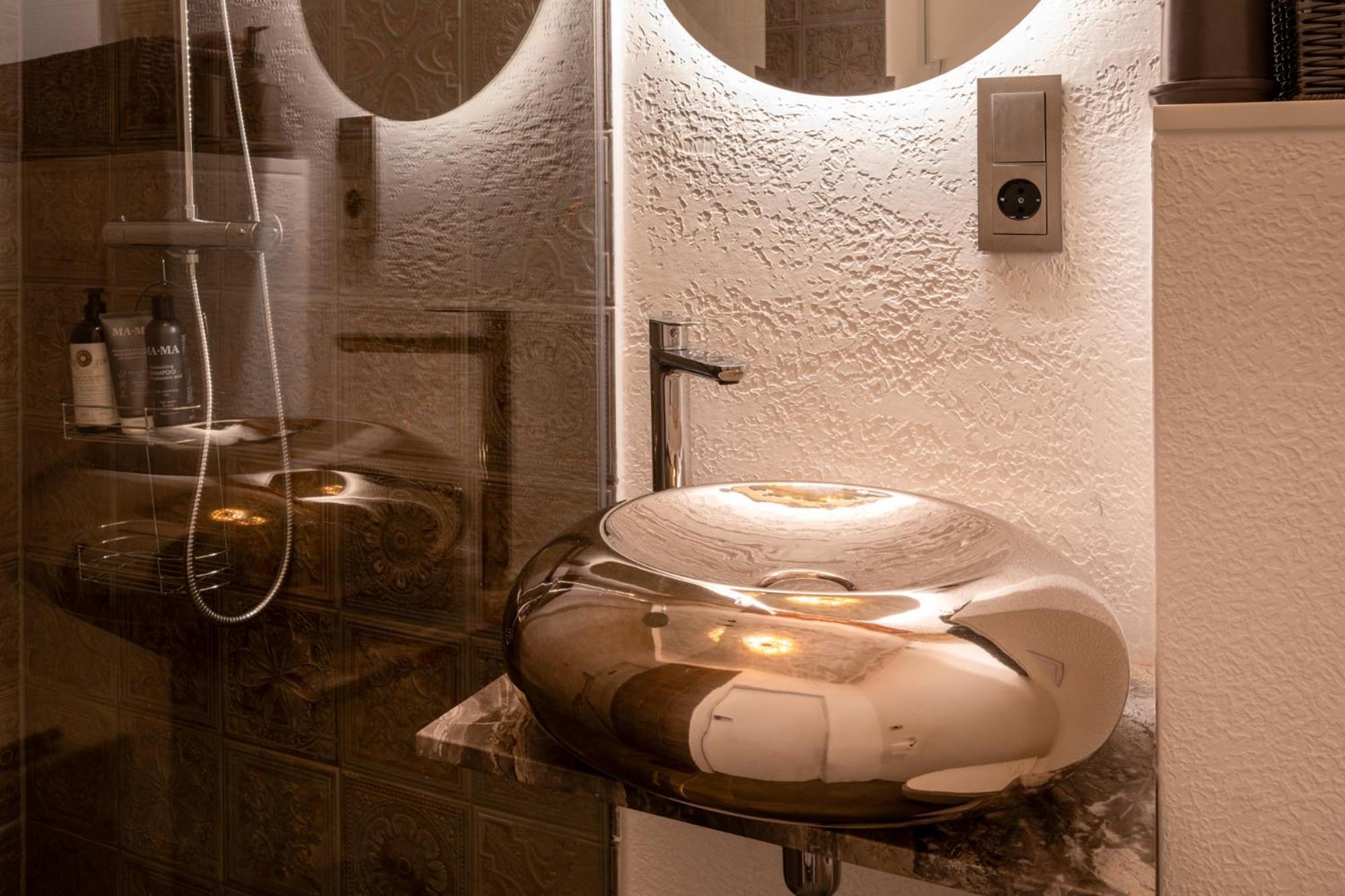 Turgaus Self Check-In Old Town Aparthotel 克莱佩达 外观 照片